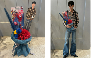 似顔絵付き花束の制作